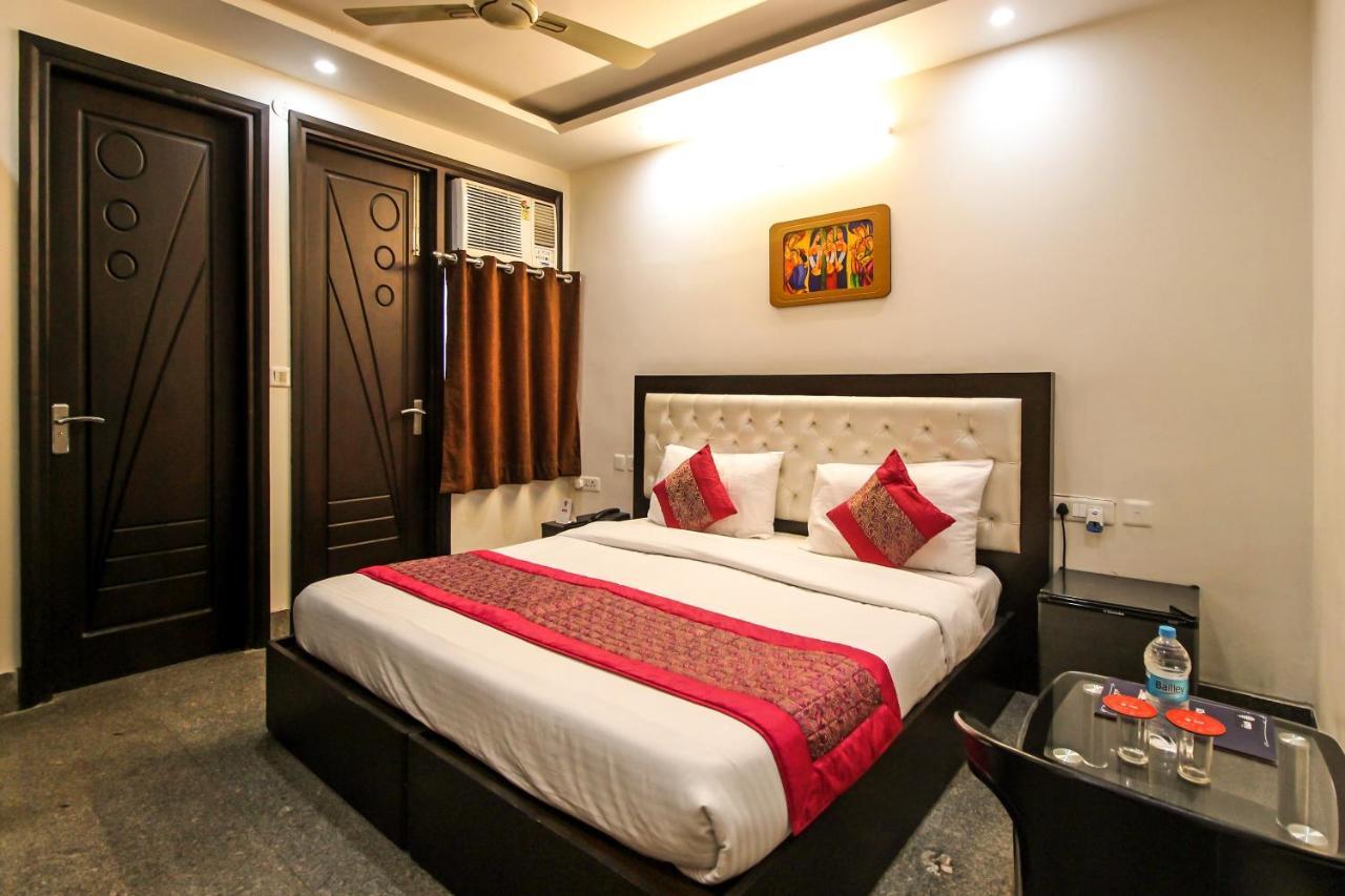 Oyo 8110 Nstay 31 Gurgaon Buitenkant foto