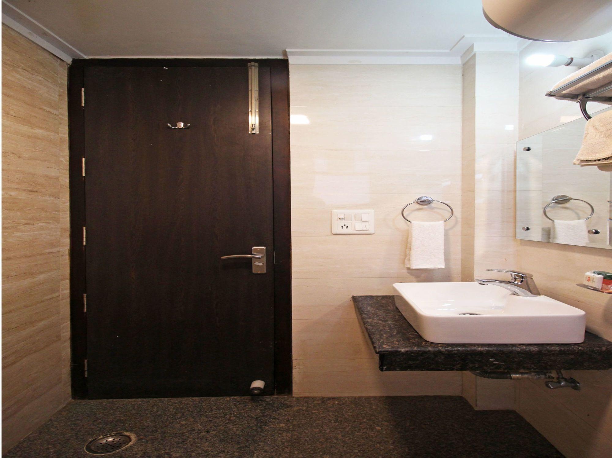 Oyo 8110 Nstay 31 Gurgaon Buitenkant foto